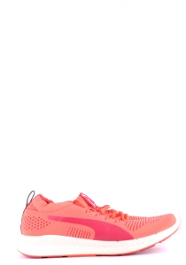 スニーカー Puma