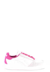 シューズ Diadora