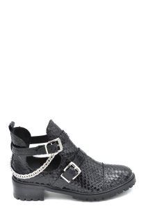 ブーツ Schutz
