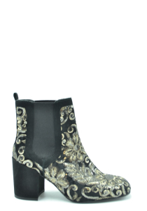 ブーツ STUART WEITZMAN