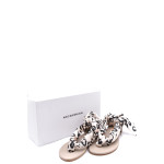 Shoes Avec Modération
