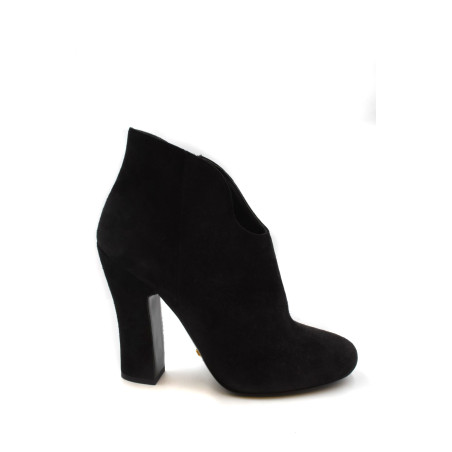 Botines Prada negro