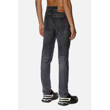 Jeans Diesel nero A0359409G37