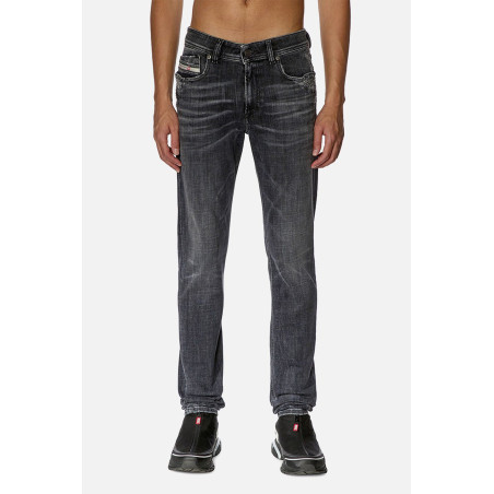 Vaqueros Diesel negro